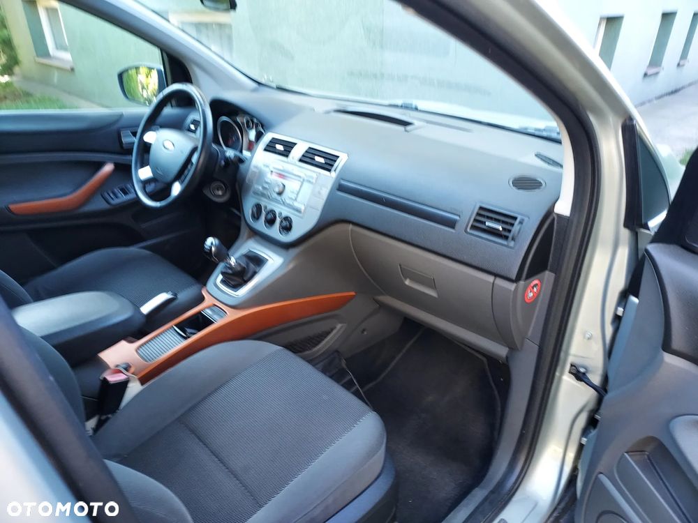 Ford Kuga 2.0 TDCi 2x4 Titanium - 9