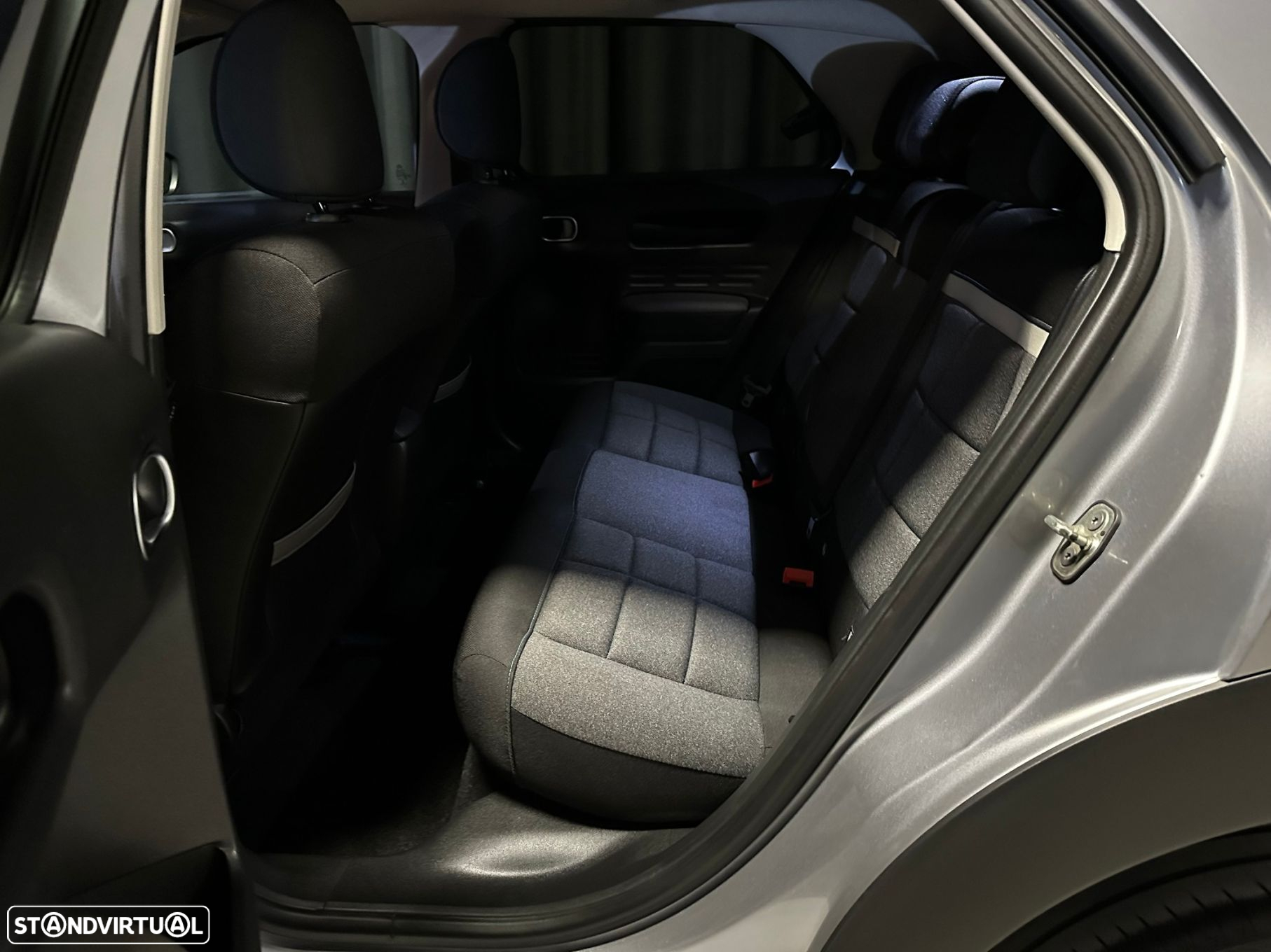 Citroën C4 Cactus 1.2 PureTech Shine - 17