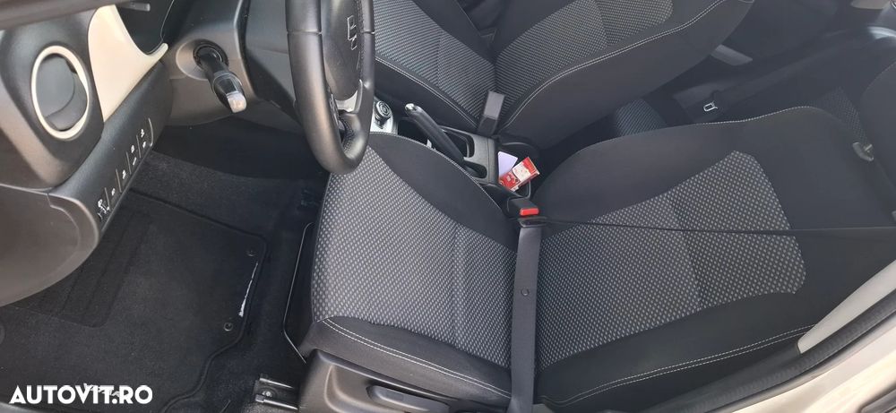 Suzuki Vitara 1.6 DDIS 4X4 Spirit - 31