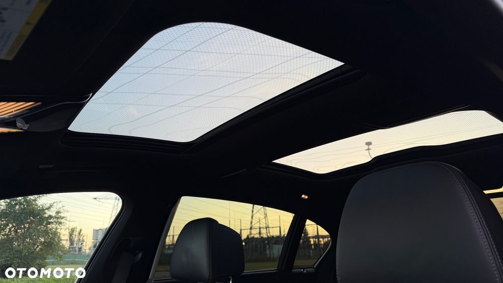 BMW Seria 7 750Li xDrive - 23
