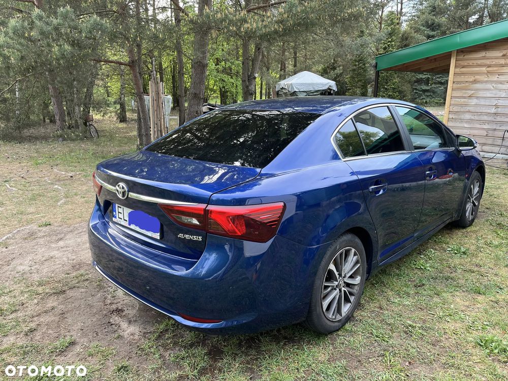 Toyota Avensis 1.8 Premium - 6