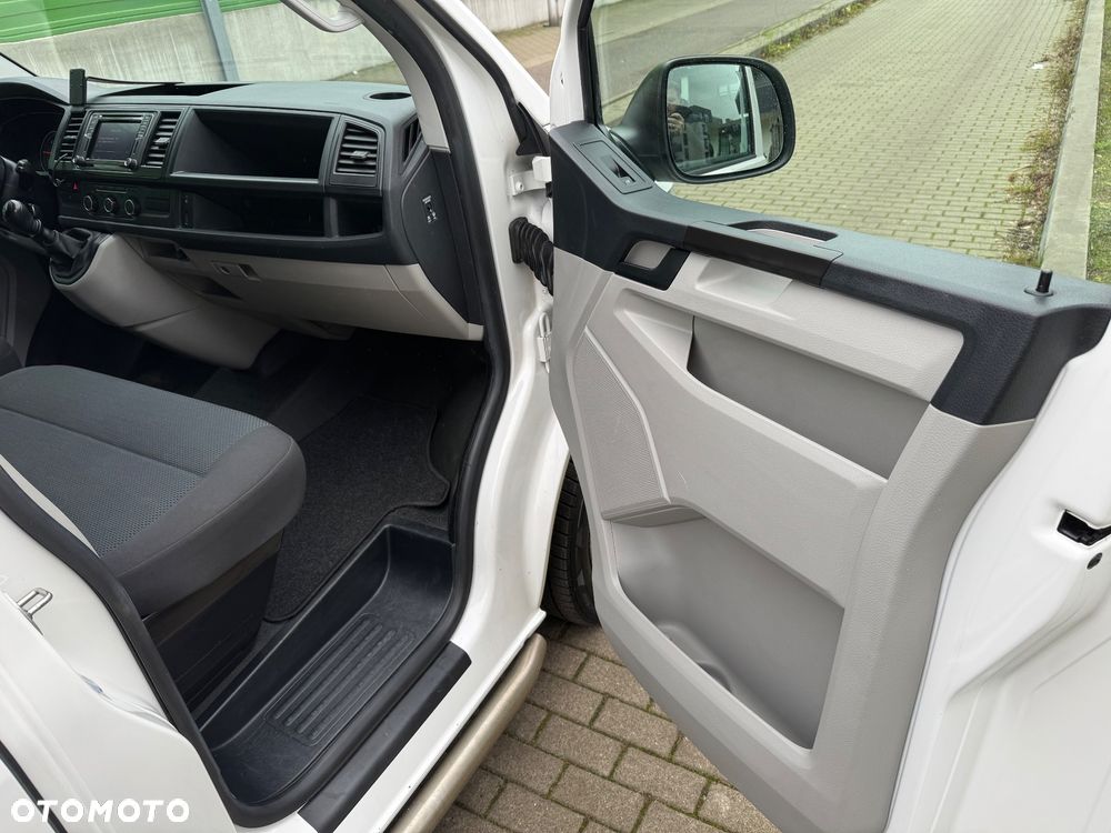 Volkswagen Transporter - 18
