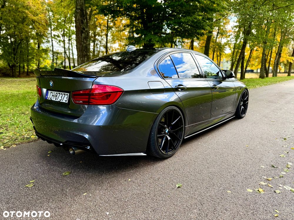 BMW Seria 3 330i M Sport - 2