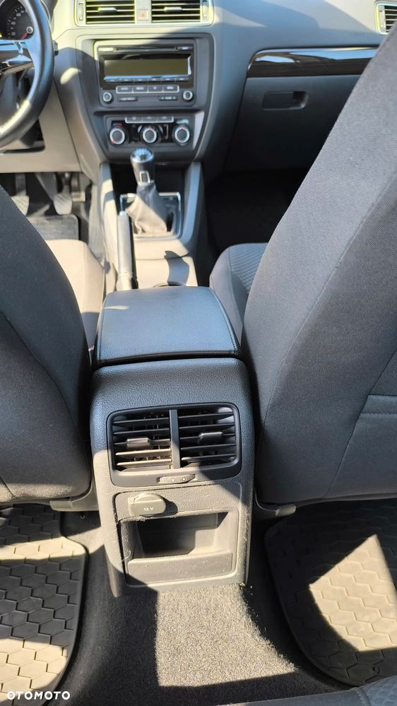 Volkswagen Jetta 2.0 TDI DPF BMT Comfortline - 14
