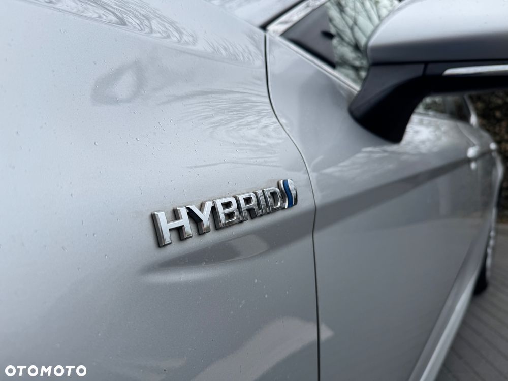 Toyota Camry 2.5 Hybrid Executive CVT - 28