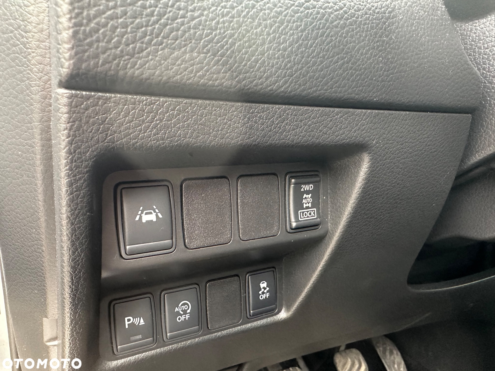 Nissan Qashqai 1.6 DCi 4x4 Tekna - 13