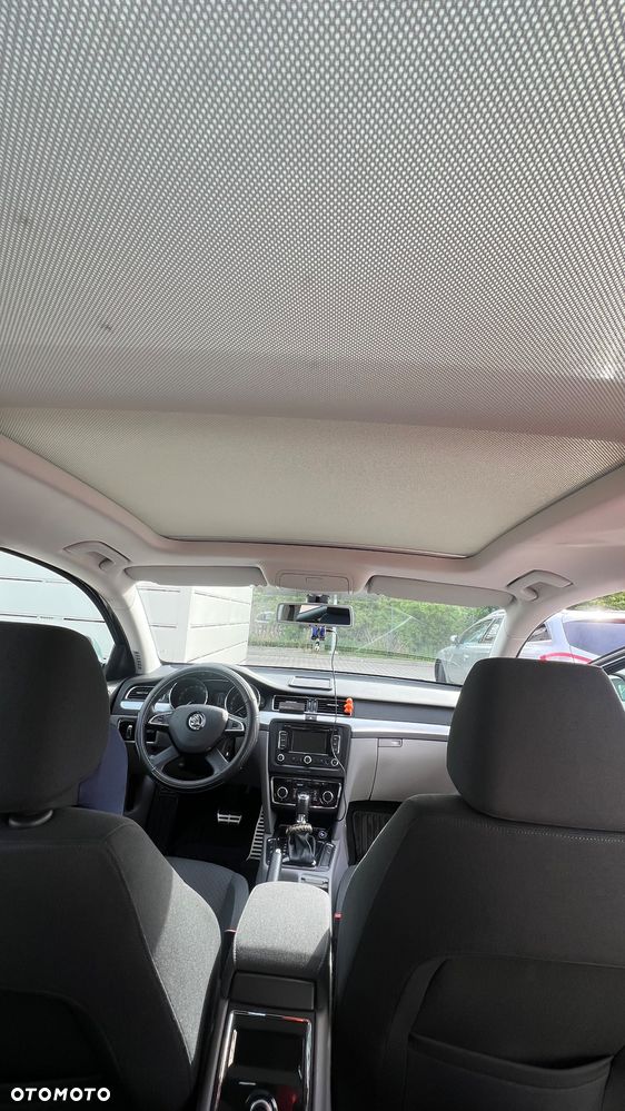 Skoda Superb 1.6 TDI Active DSG - 24