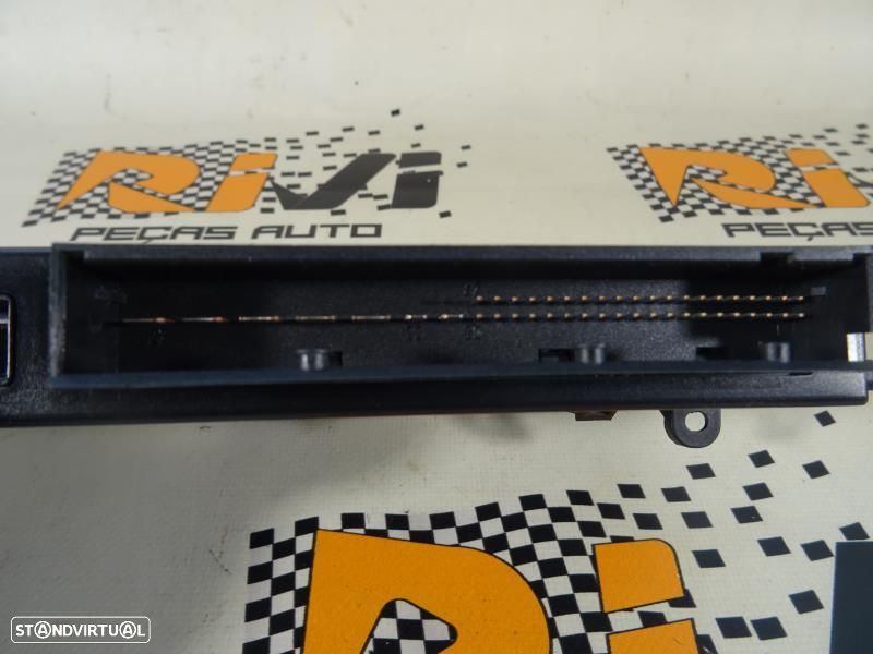 Módulo Eletrónico Bmw 1 (E87)  6983304 / 106818 10 / 6 983 304 / 10681 - 7
