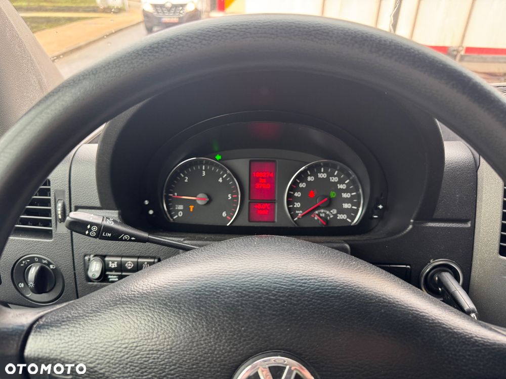 Volkswagen CRAFTER - 9