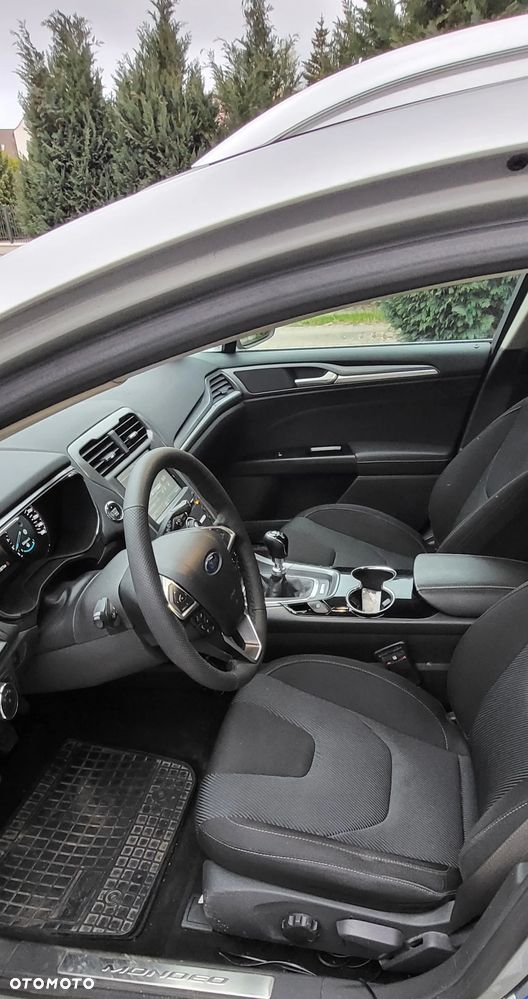 Ford Mondeo 1.5 TDCi ECOnetic Start-Stopp Titanium - 4