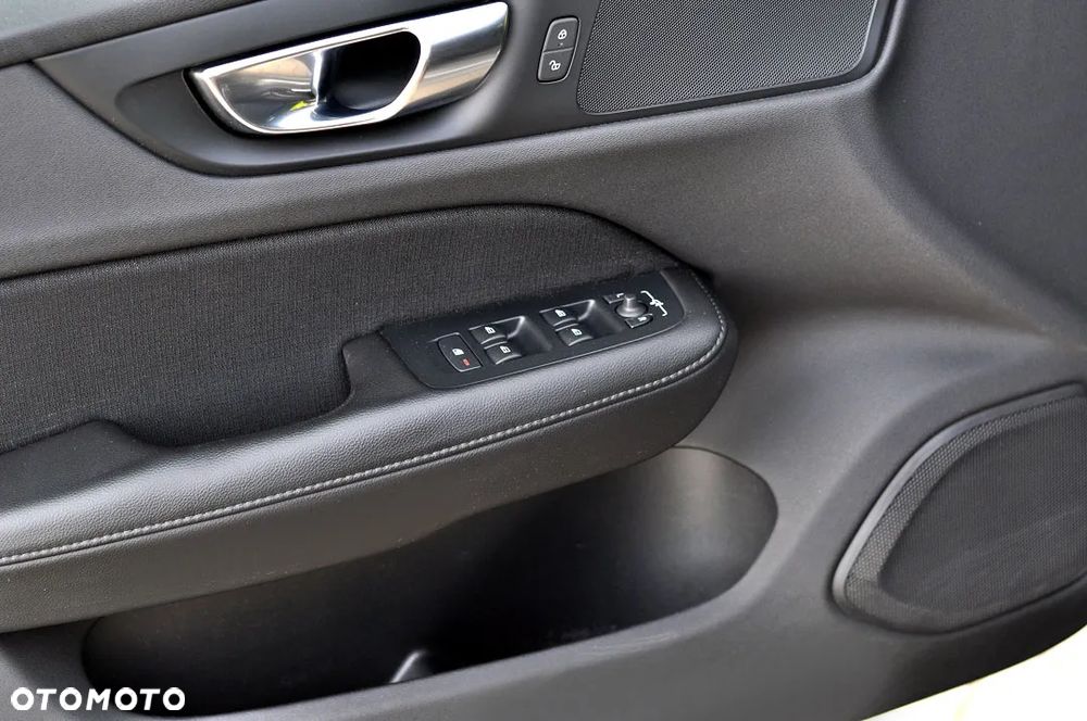 Volvo V60 B3 B Geartronic RDesign - 19