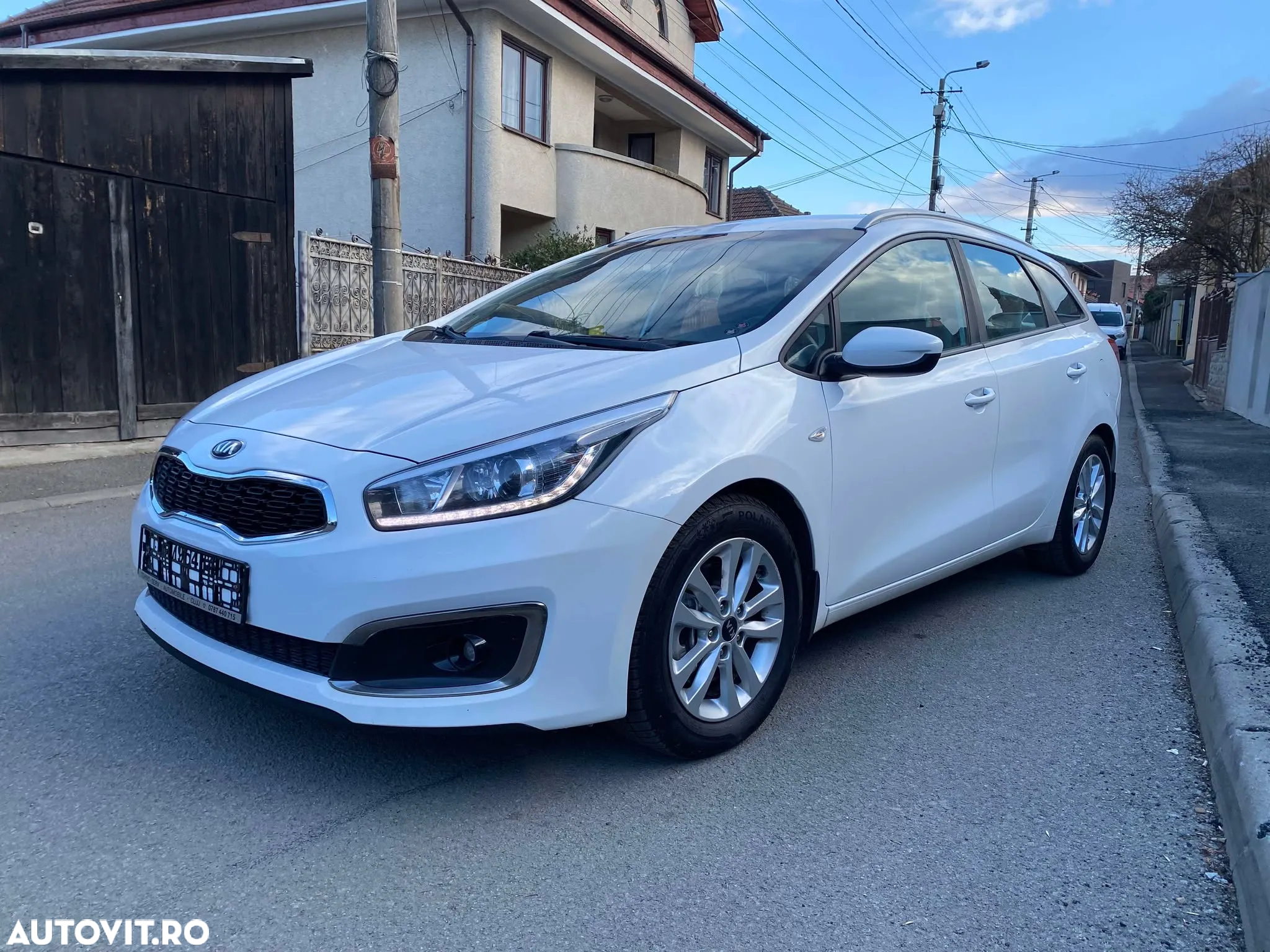 Kia Ceed 1.6 CRDi 128 Spirit - 4