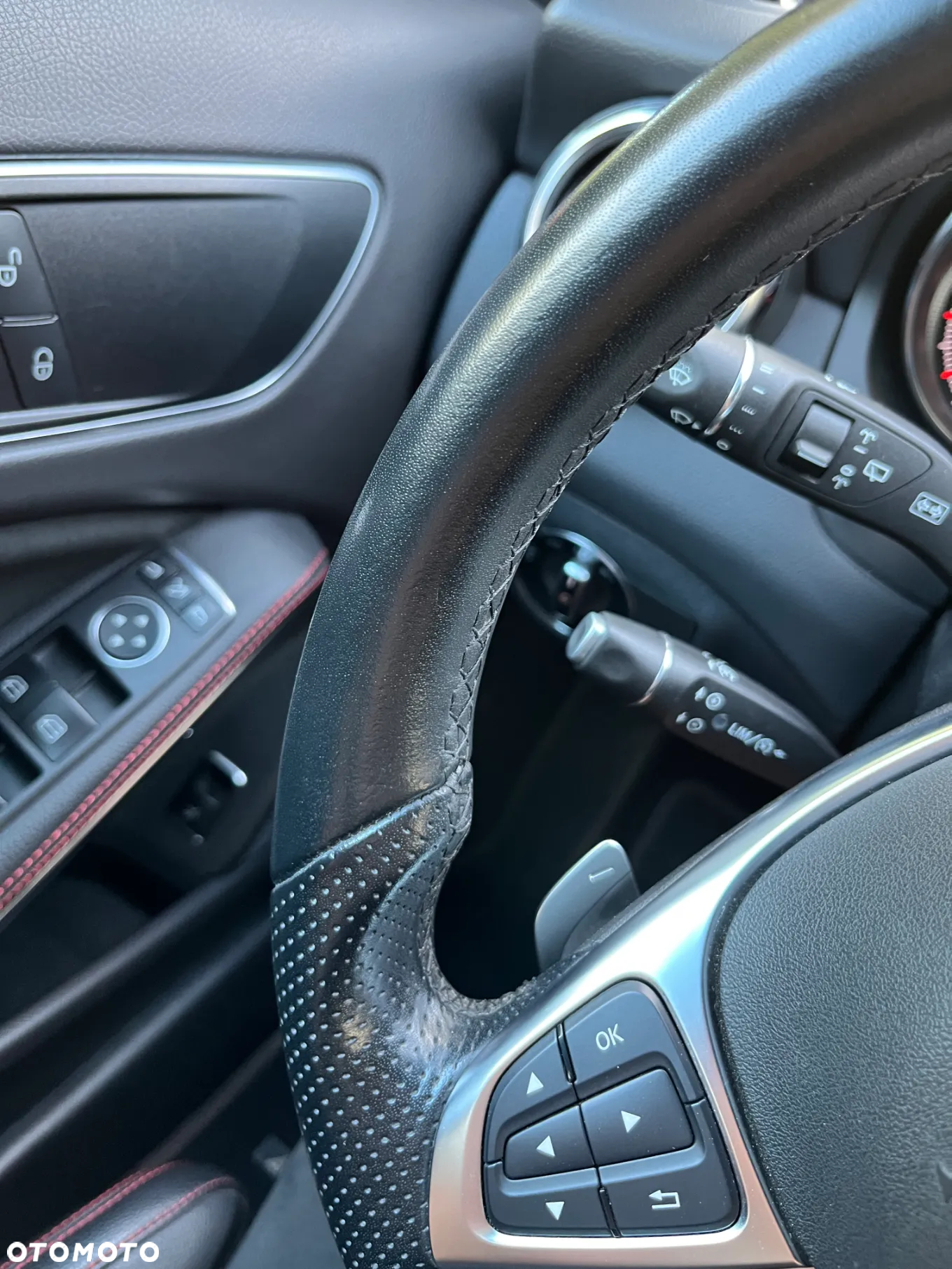 Mercedes-Benz GLA 250 4-Matic AMG Line - 32