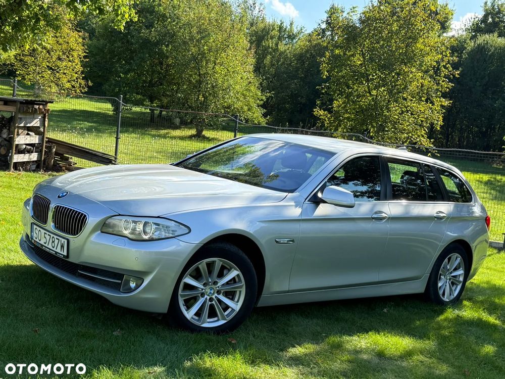BMW Seria 5 528i xDrive - 1