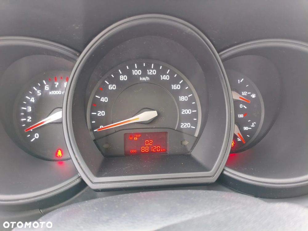 Kia Rio 1.2 Attract - 8