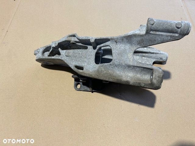 VW TRANSPORTER T5 T6 T6.1 2,0 TD ŁAPA SILNIKA MOCOWANIE 7LA199370A - 3