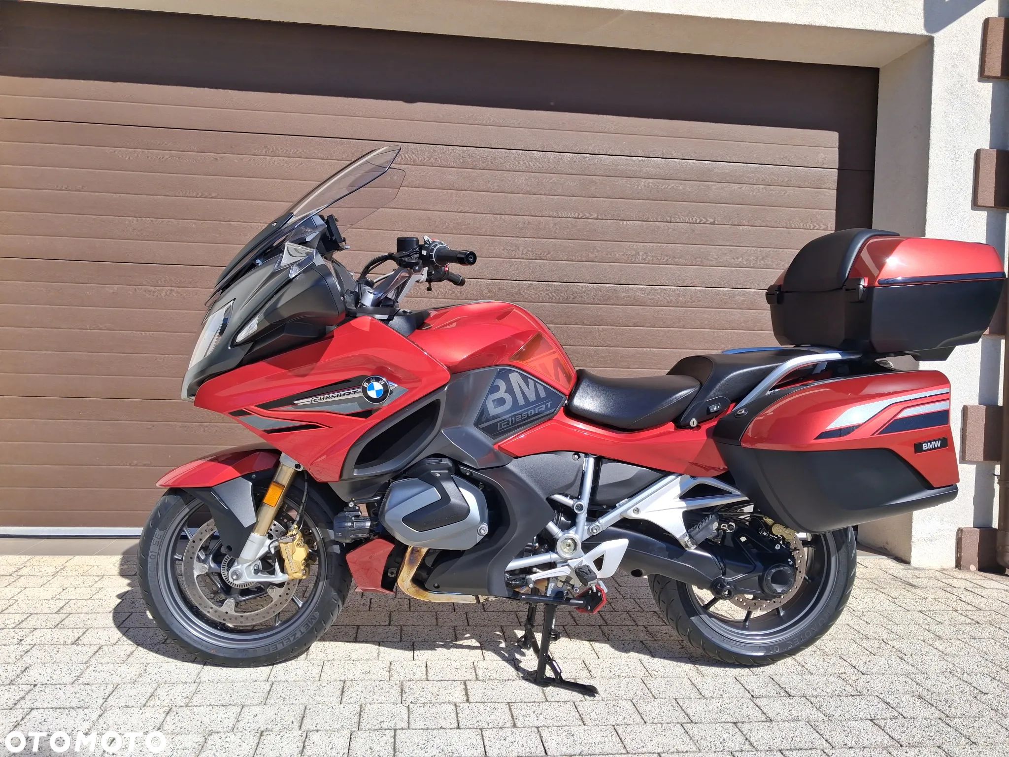 BMW R - 1