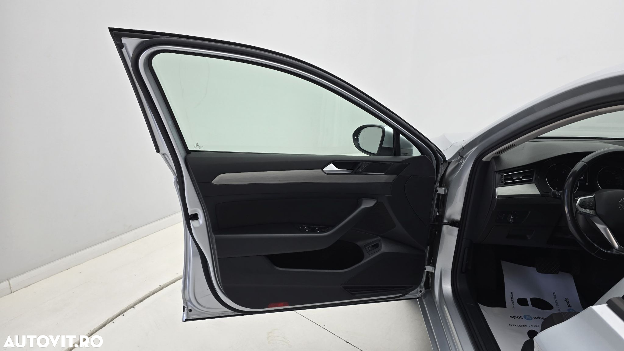 Volkswagen Passat Variant 2.0 TDI DSG Advance - 10