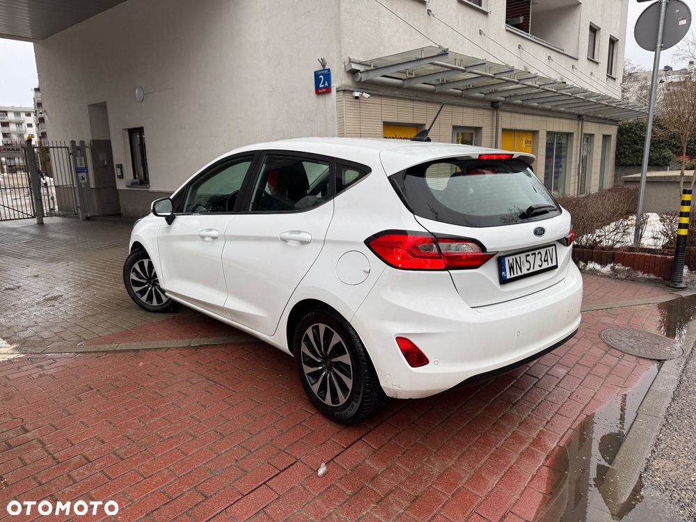 Ford Fiesta 1.0 EcoBoost Hybrid S&S TITANIUM - 4