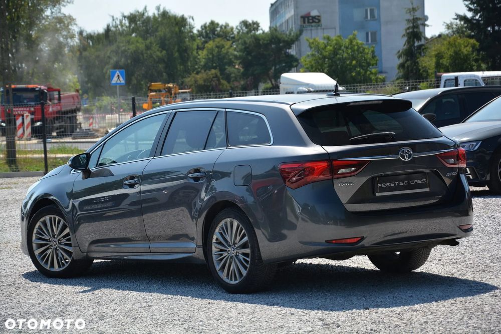 Toyota Avensis 2.0 D-4D Prestige - 6