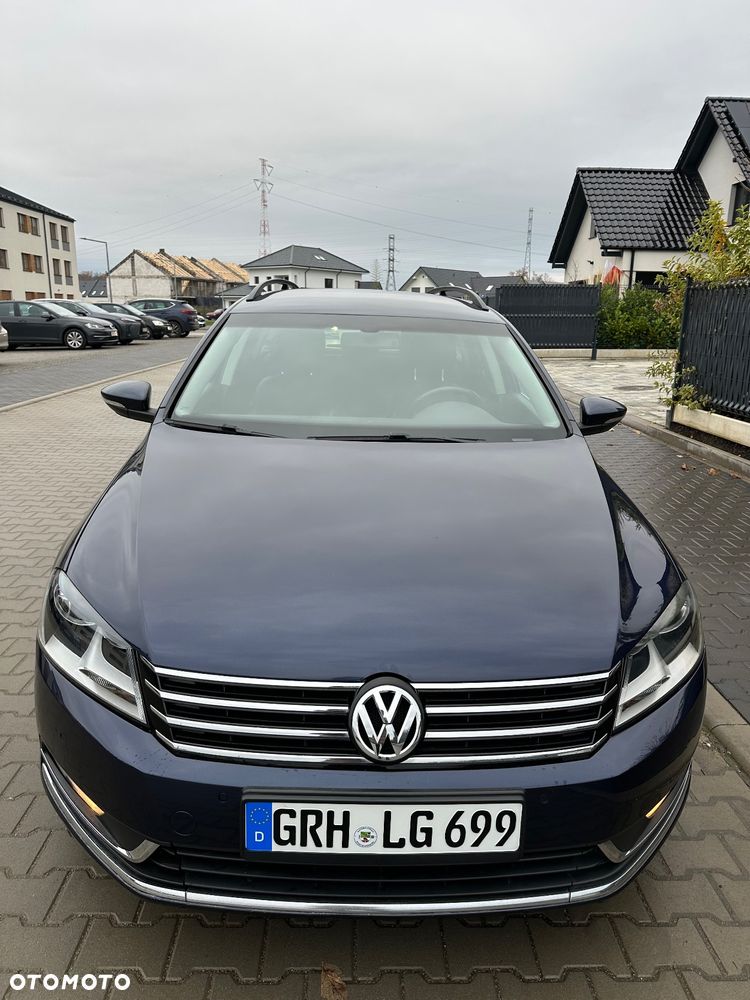 Volkswagen Passat - 11
