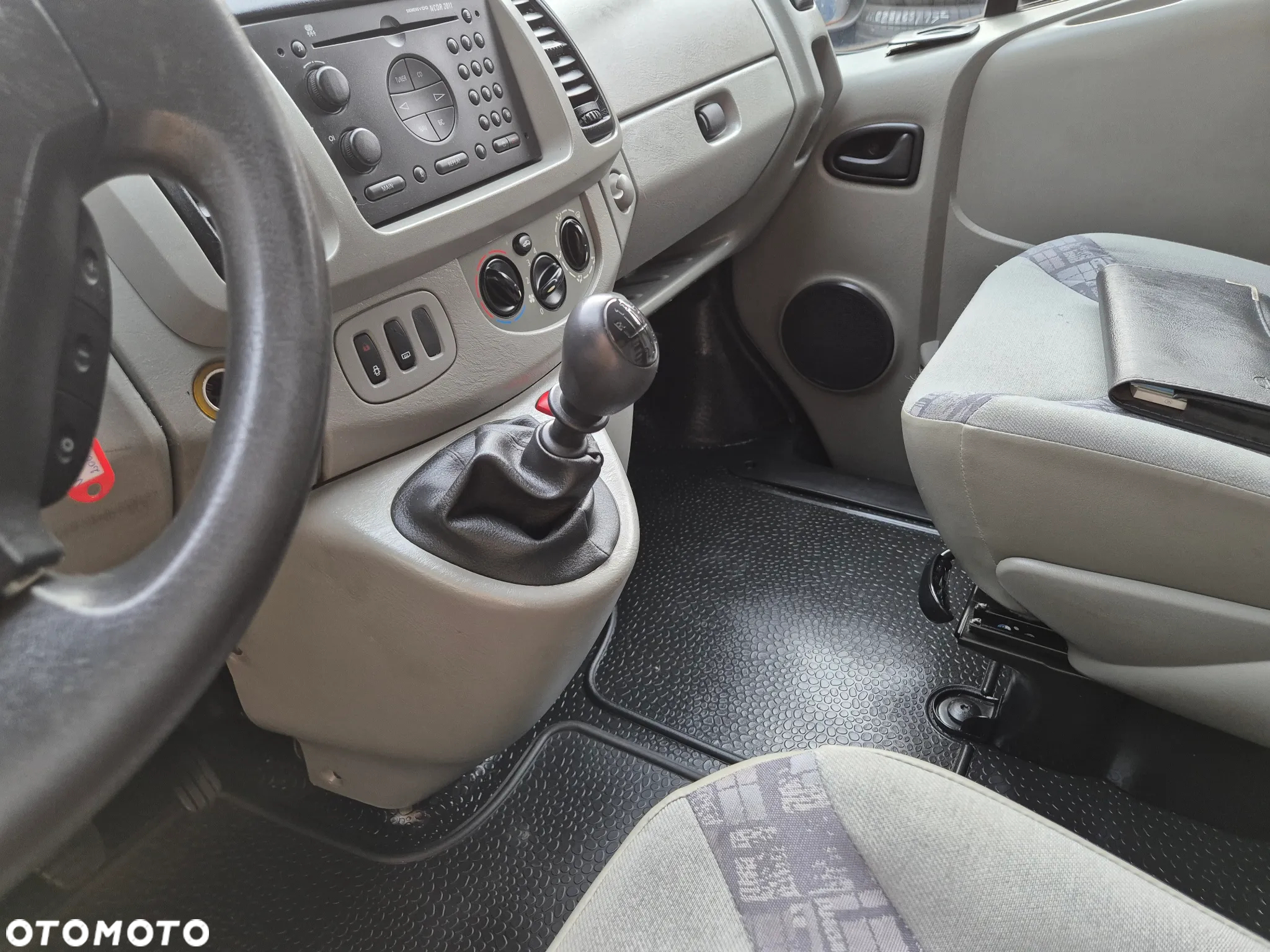Opel Vivaro - 21