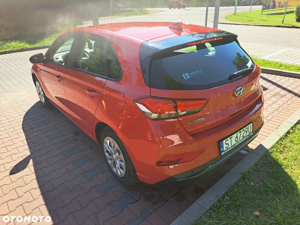 Hyundai i30 1.5 DPI Classic + - 7