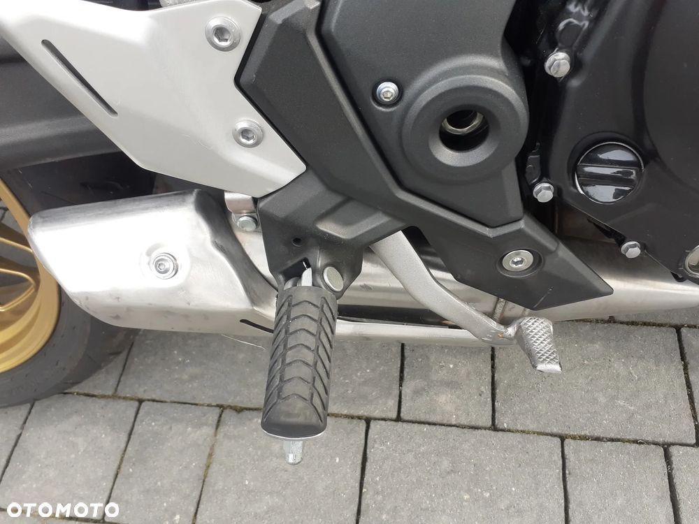 Kawasaki Z 650 RS - 13