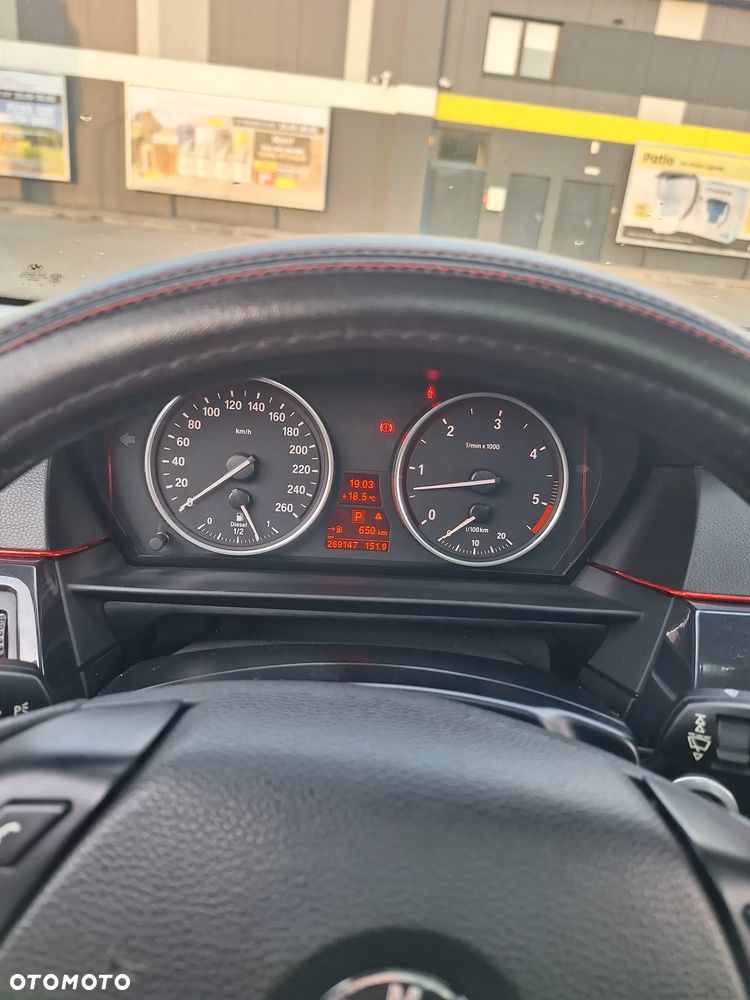 BMW Seria 5 525d - 6