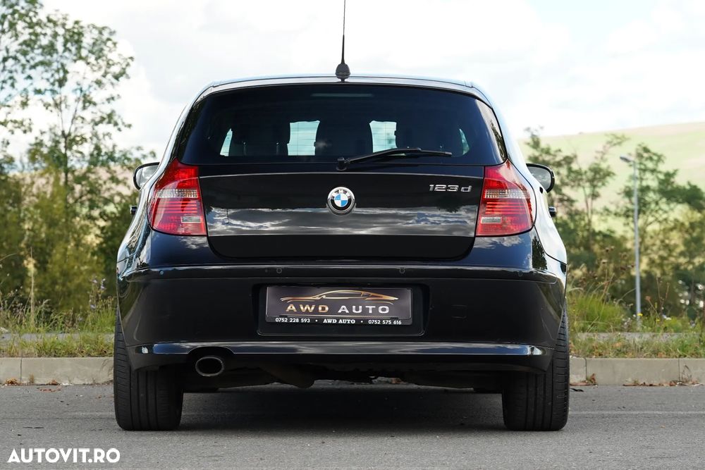 BMW Seria 1 123d DPF Aut. Edition Sport - 16