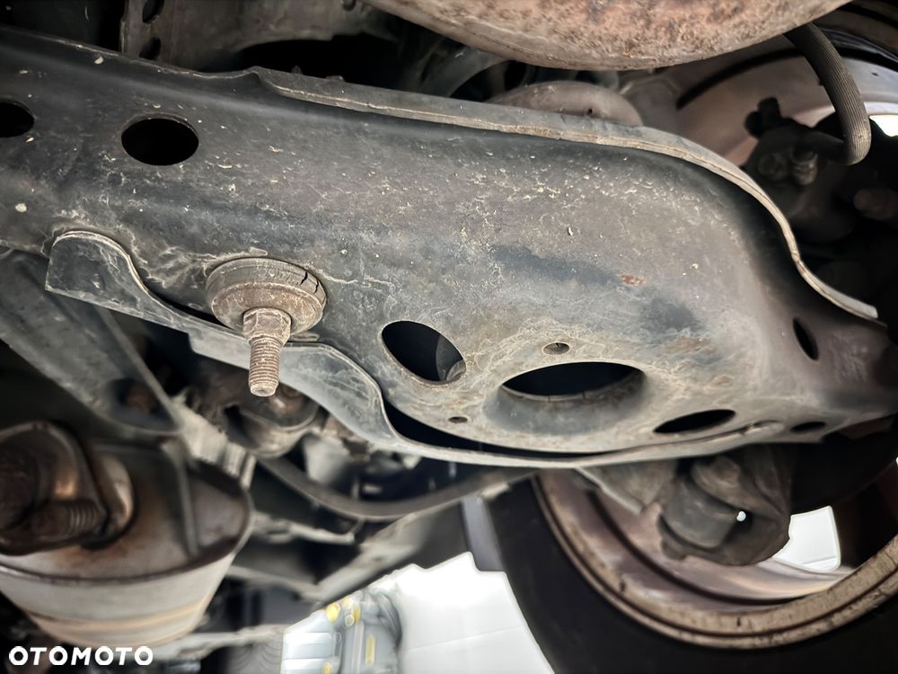 Toyota RAV4 2.0 4x4 Automatik Sol - 34