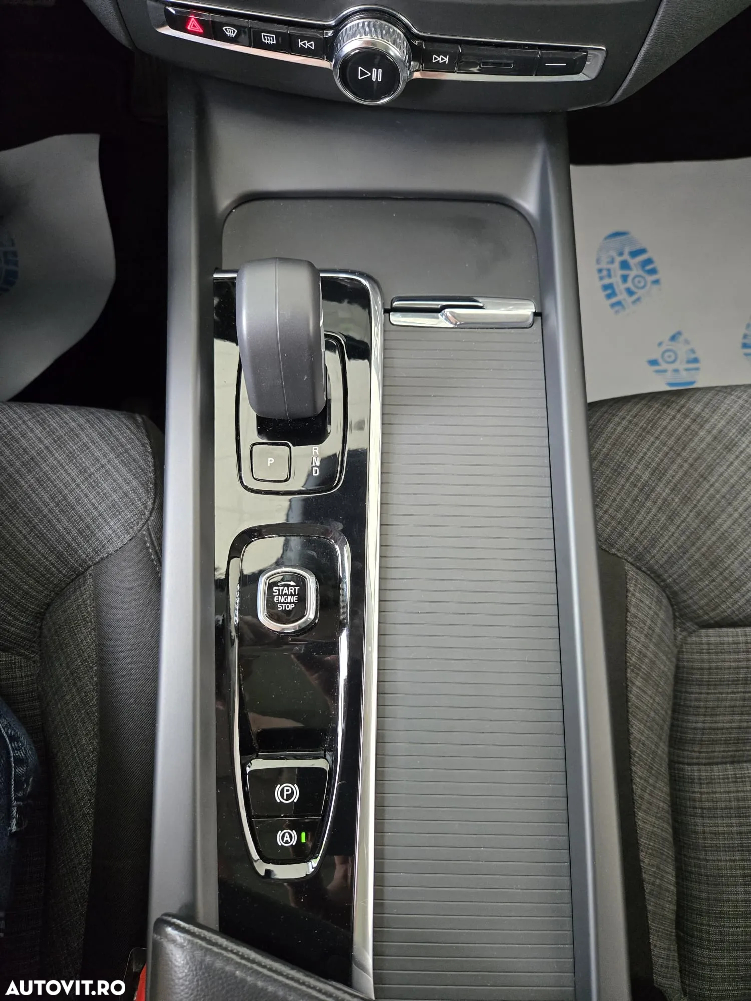 Volvo XC 60 Recharge T6 AWD AT Core - 22