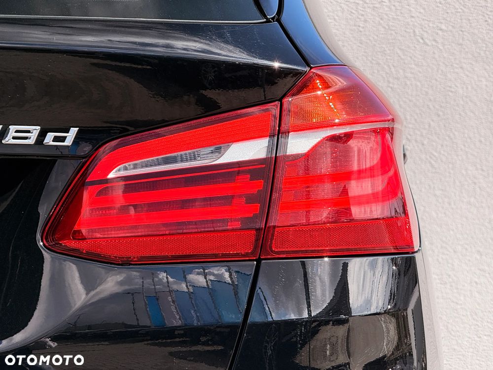 BMW Seria 2 218d - 9