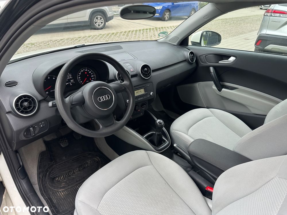 Audi A1 3-drzwiowe 1.4 TFSI admired - 8
