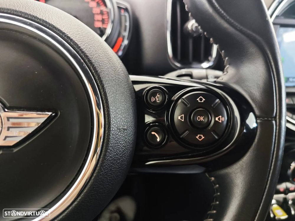 MINI Countryman Cooper SE ALL4 Auto - 38