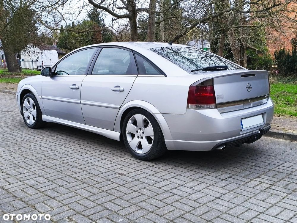 Opel Vectra 1.9 CDTI Sport / GTS - 17