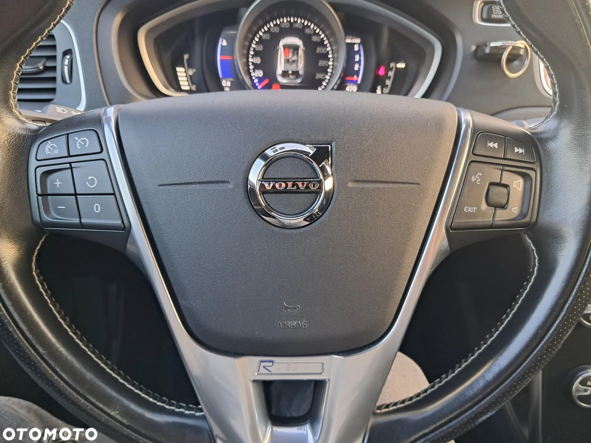 Volvo V40 D2 Geartronic RDesign - 25