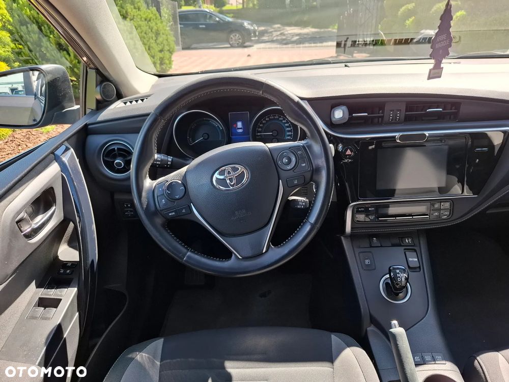 Toyota Auris - 15