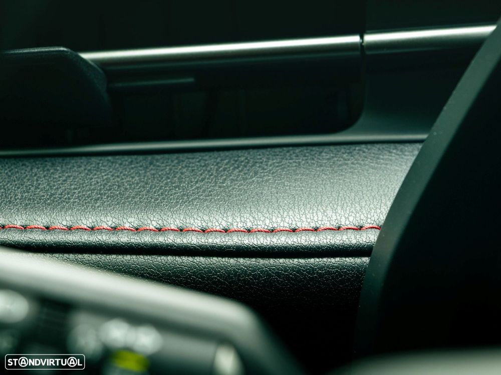 Lexus LBX Elegant - 36