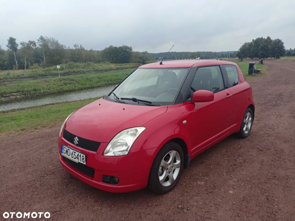 Suzuki Swift - 1