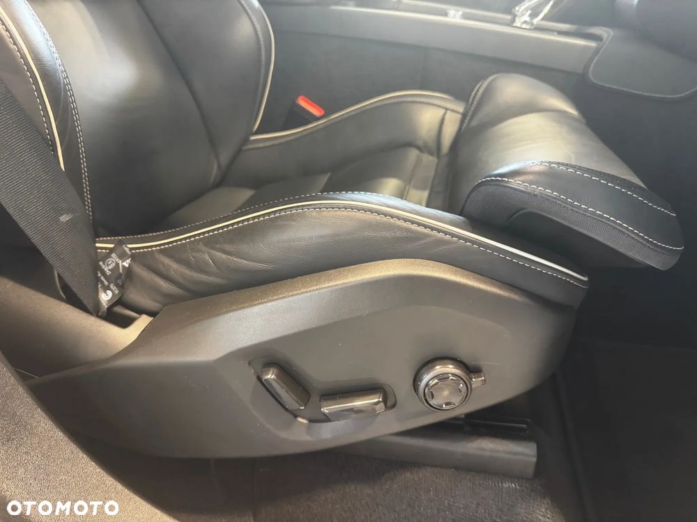 Volvo XC 90 B5 D AWD Ultimate Dark - 18