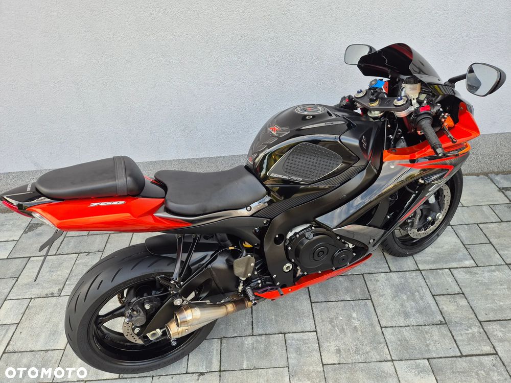 Suzuki GSX-R - 11