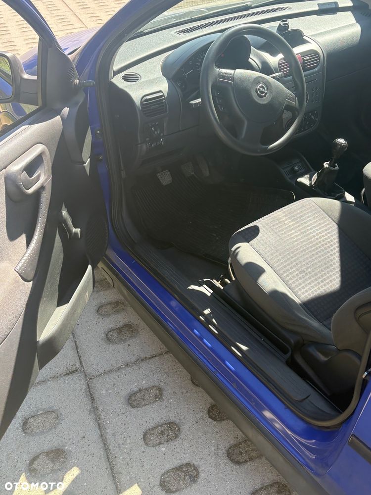 Opel Corsa 1.2 16V Base / Start - 15