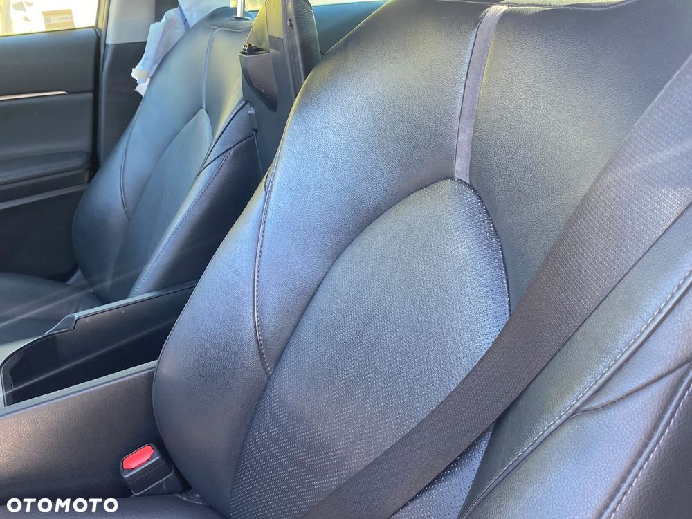 Toyota Camry 2.5 Hybrid Comfort CVT - 16