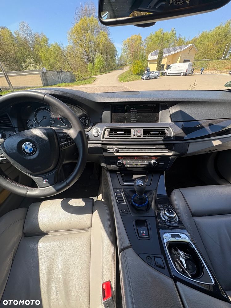 BMW Seria 5 520d - 12