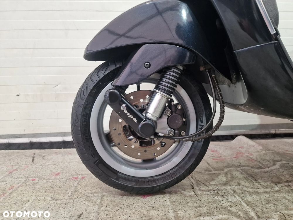 Piaggio Vespa - 13