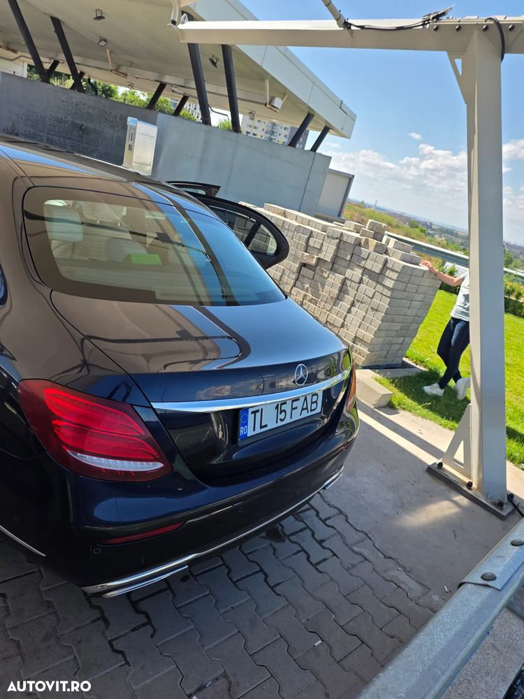 Mercedes-Benz E 220 d 4MATIC Aut. - 18