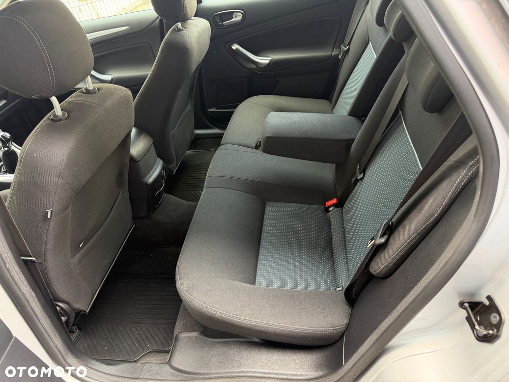 Ford Mondeo 2.0 Silver X - 26