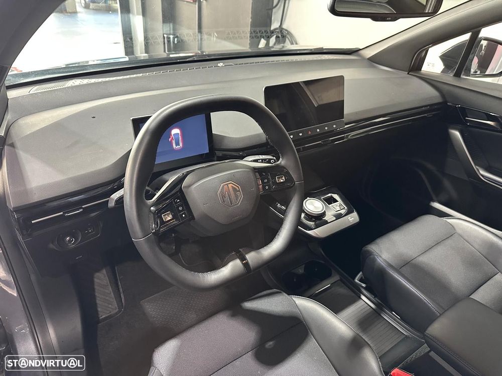 MG MG4 64 kWh Luxury - 5
