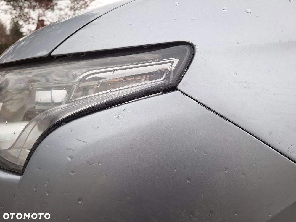 Mitsubishi Outlander 2.0 Intense + 4WD CVT - 10